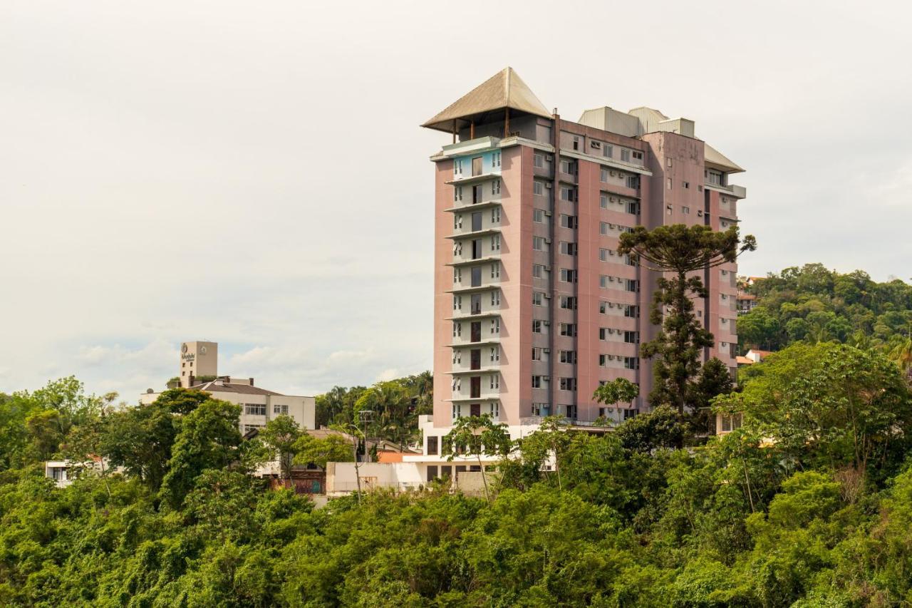 Отель Blumenau Tower By Castelo Itaipava Экстерьер фото