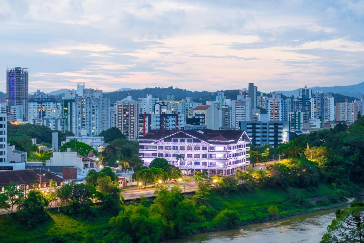 Отель Blumenau Tower By Castelo Itaipava Экстерьер фото